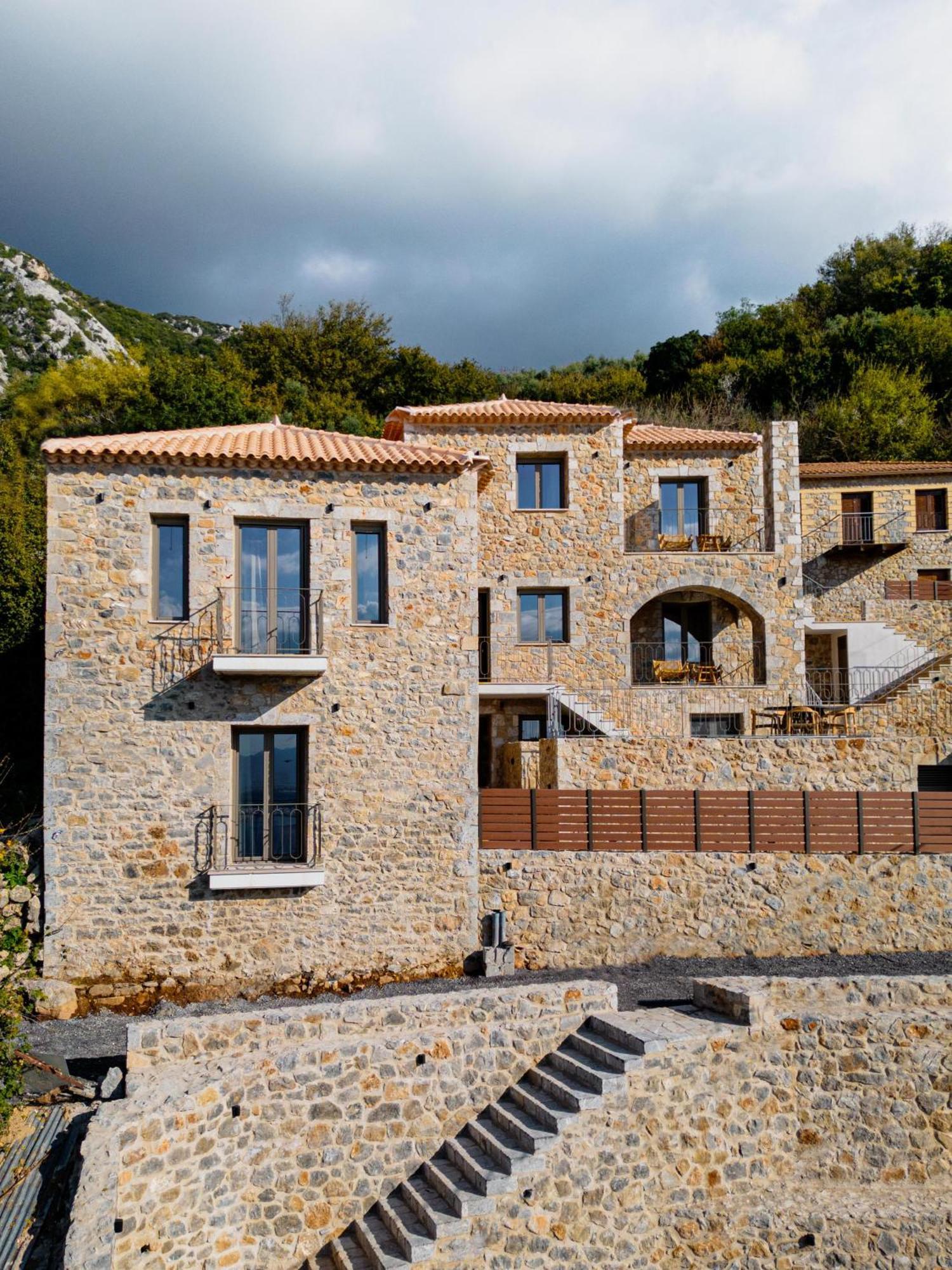 Orithyia Prime Living Villa Kalamata Bagian luar foto