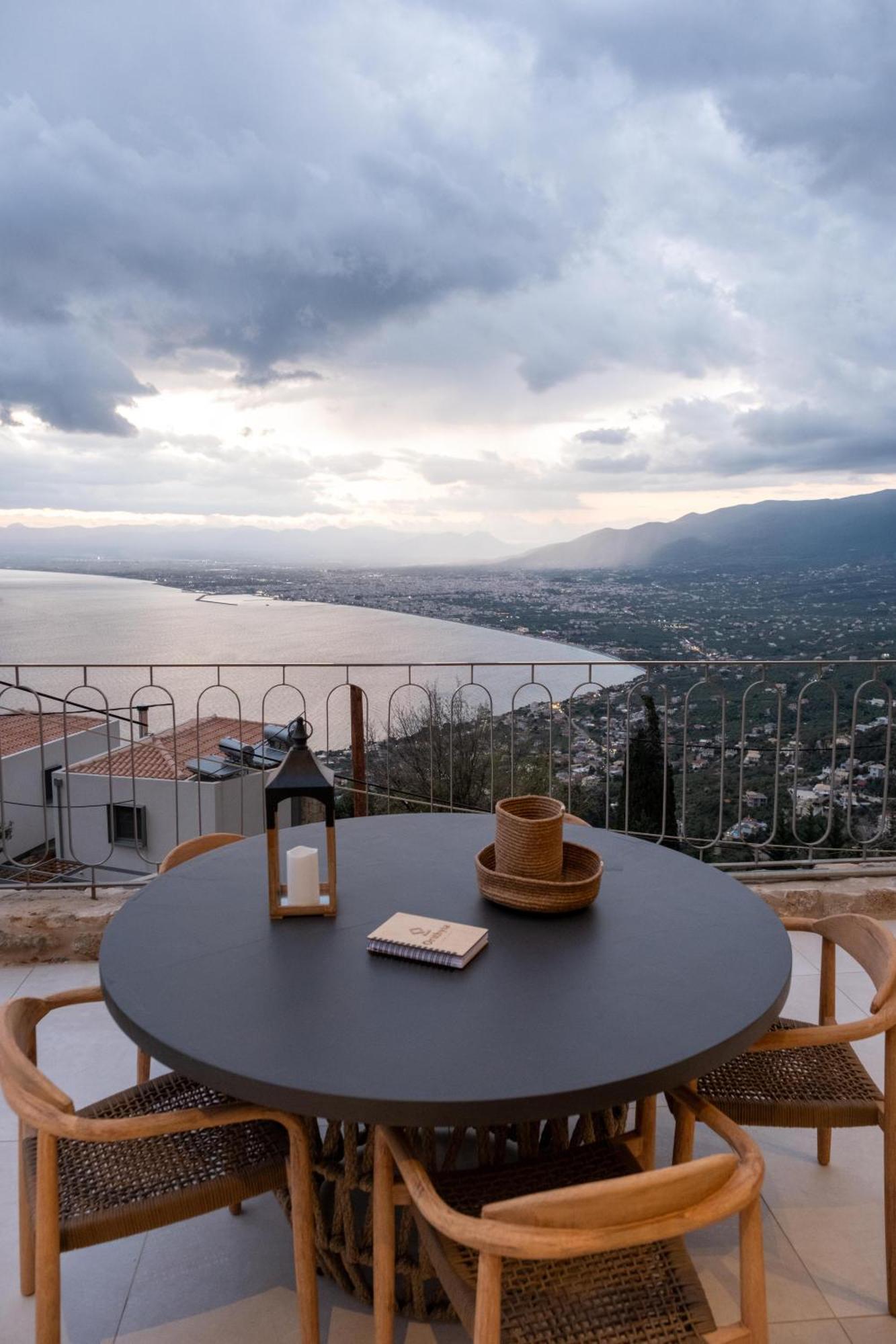 Orithyia Prime Living Villa Kalamata Bagian luar foto